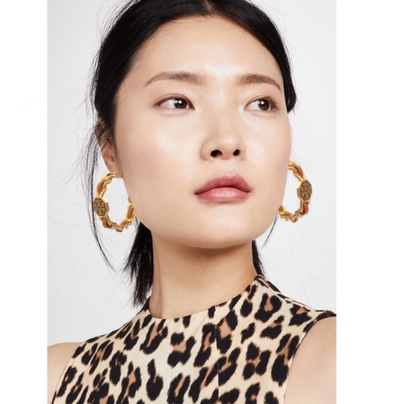 TORY BURCH • Cocoa Marion Woven Hoop Earrings - Picture 2 of 7